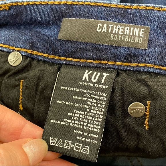 Kut from the Kloth Catherine Boyfriend Jeans 10 - Picture 11 of 11